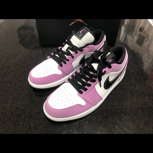 Sz various Air Jordan 1s lows purple Nwb - Picture 3 of 7